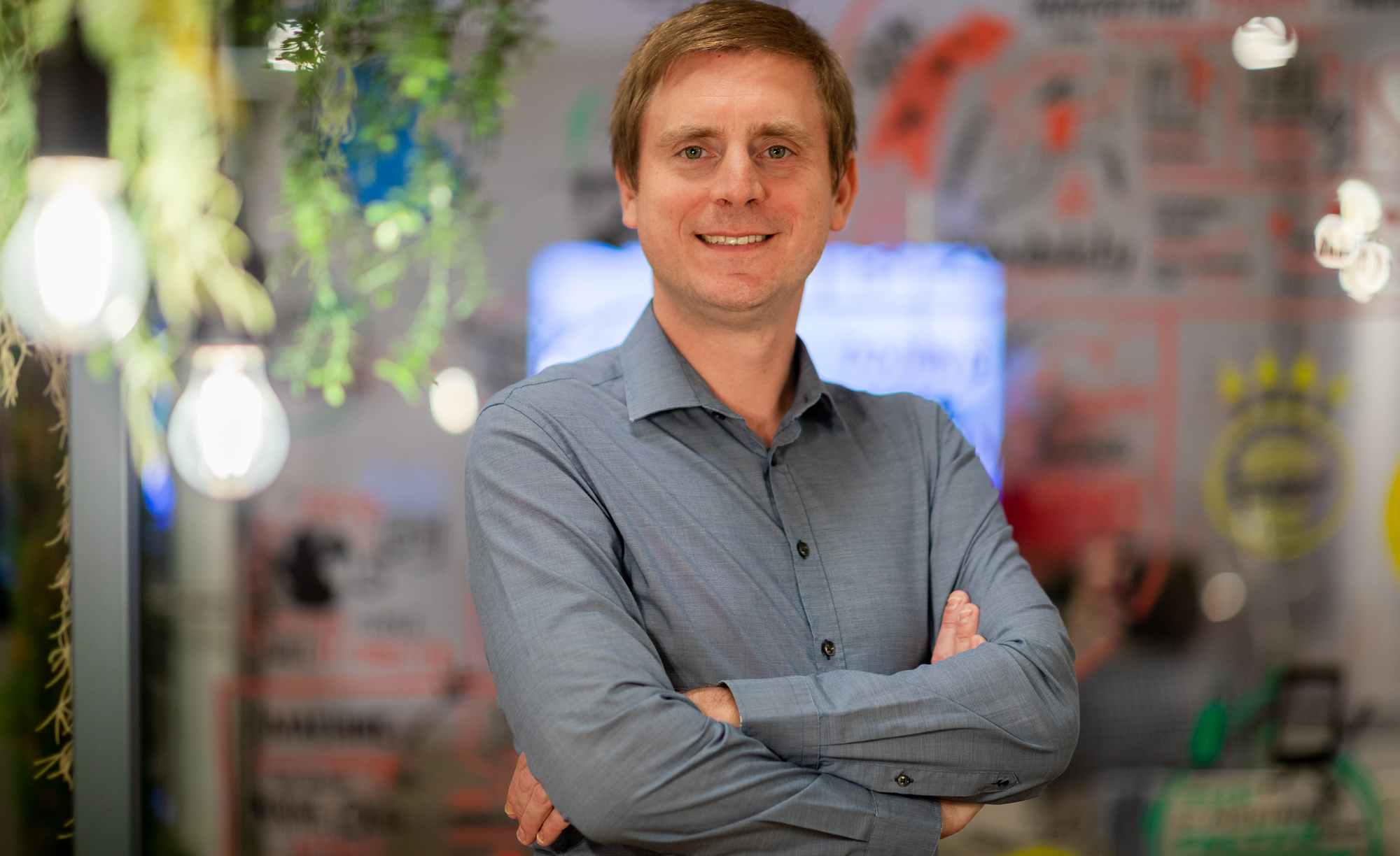 In deze digitale campus, één van de grootste van Europa, komen dagelijks 1000’en mensen uit heel België samen om opgeleid te worden tot gegeerde tech profielen