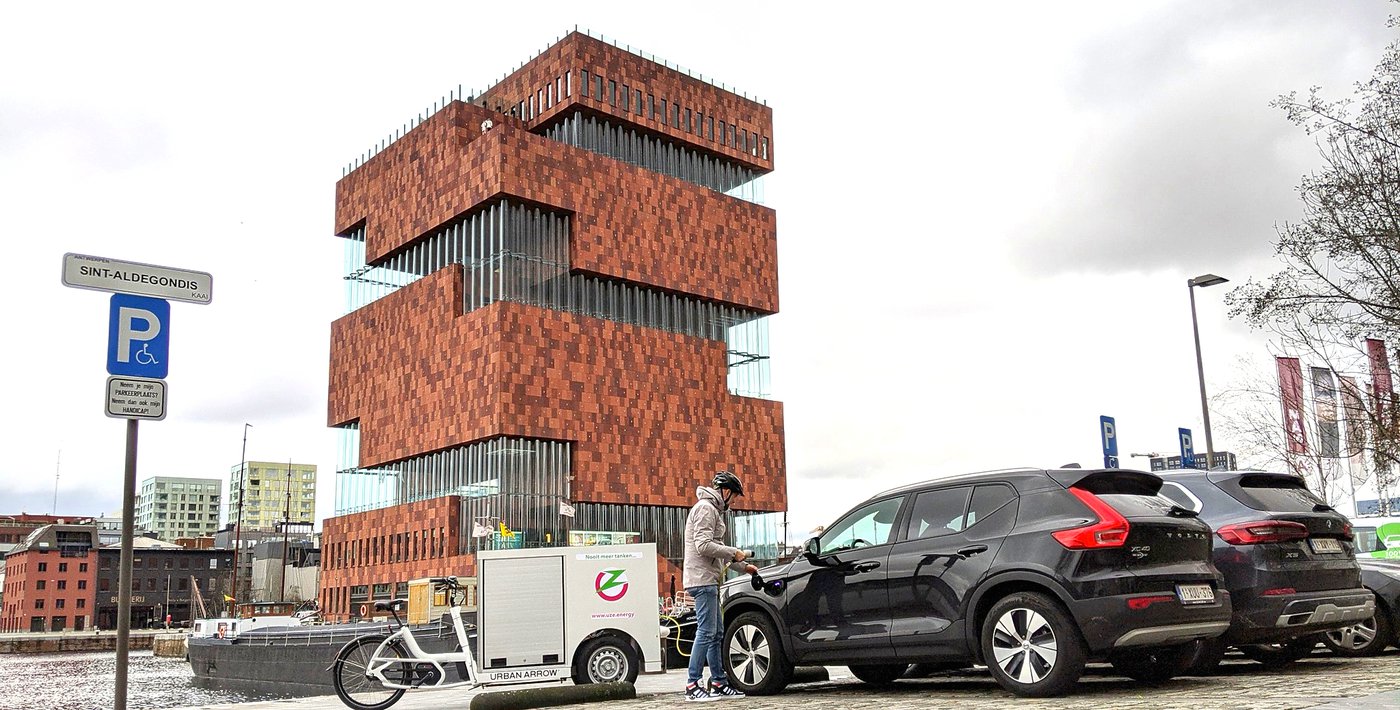 Antwerpse start-up lanceert mobiele laadpaal voor elektrische wagens