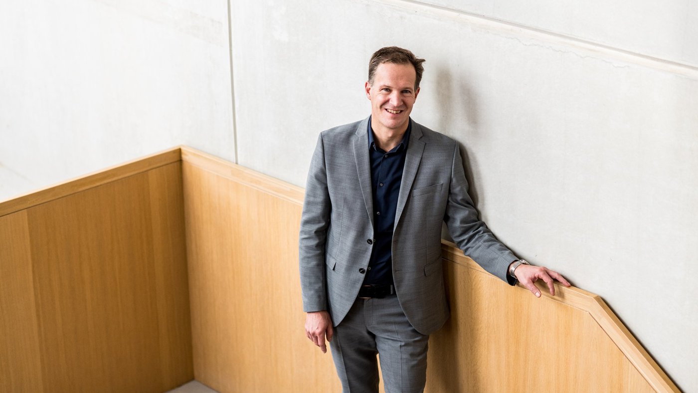 Decaan Antwerp Management School toont zich ambitieus: “Wij streven niet naar de beste leiders van de wereld, maar willen de wereld opleiden”