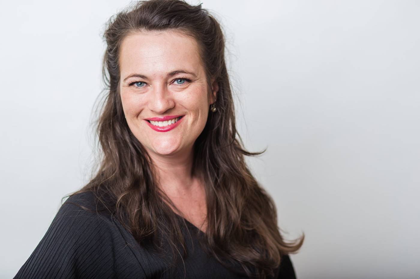 “Willen we technologie ten dienste stellen van de mens, dan moeten we ze ook menselijker maken”