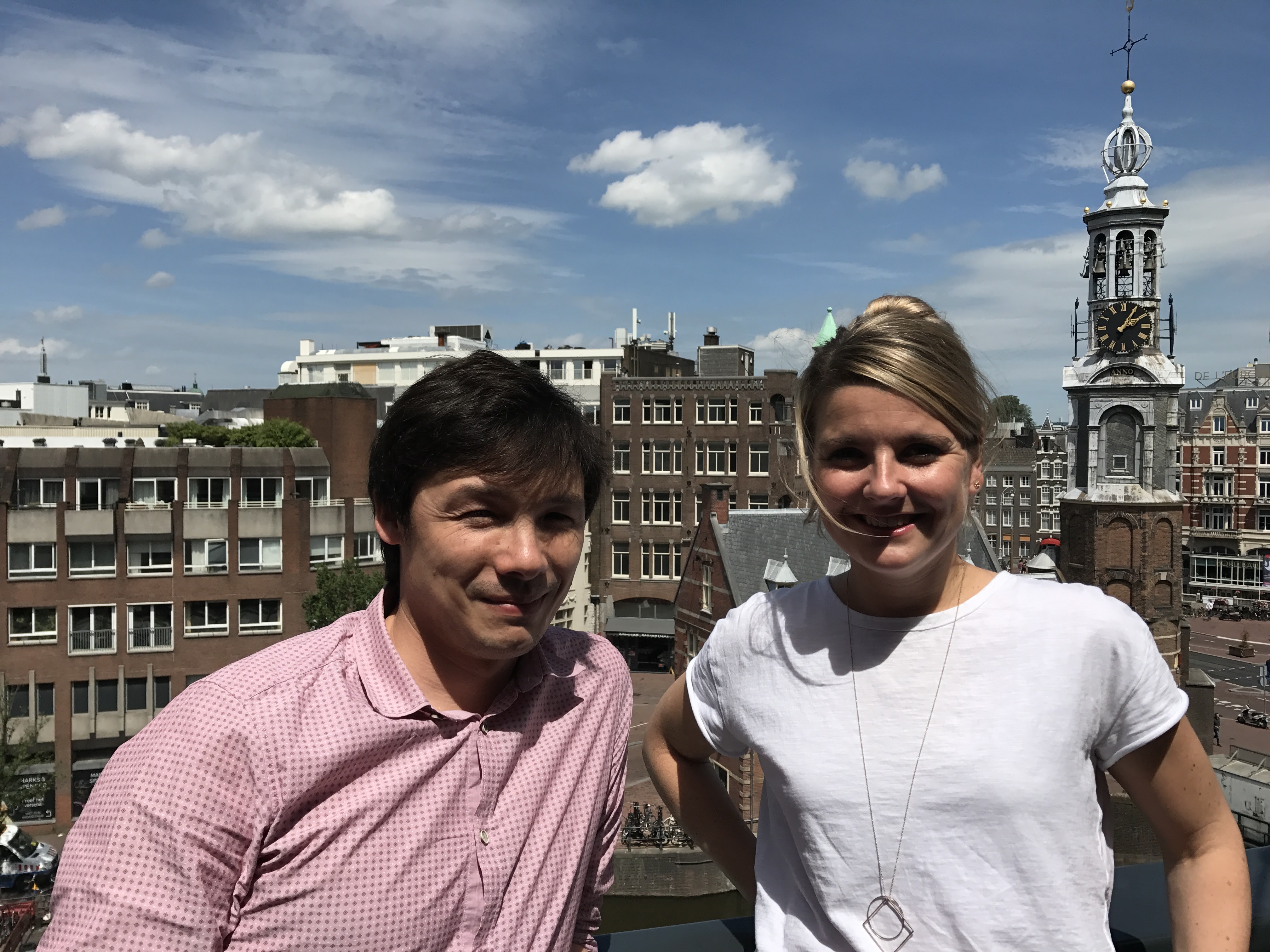 Deze Nederlandse ondernemers willen schrijvers aan extra inkomsten helpen via slimme blockchain tech. Zo zit het in elkaar: