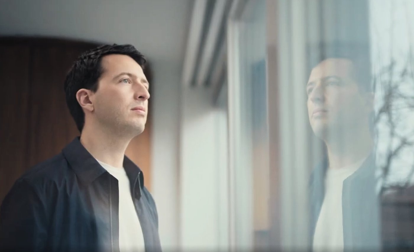 Deze thuiswerkgoeroe bouwde zijn HR-techbedrijf uit tot unicorn: “Het leven wordt een stuk makkelijker als je niet van 9 tot 5 ‘vastzit’ op kantoor”