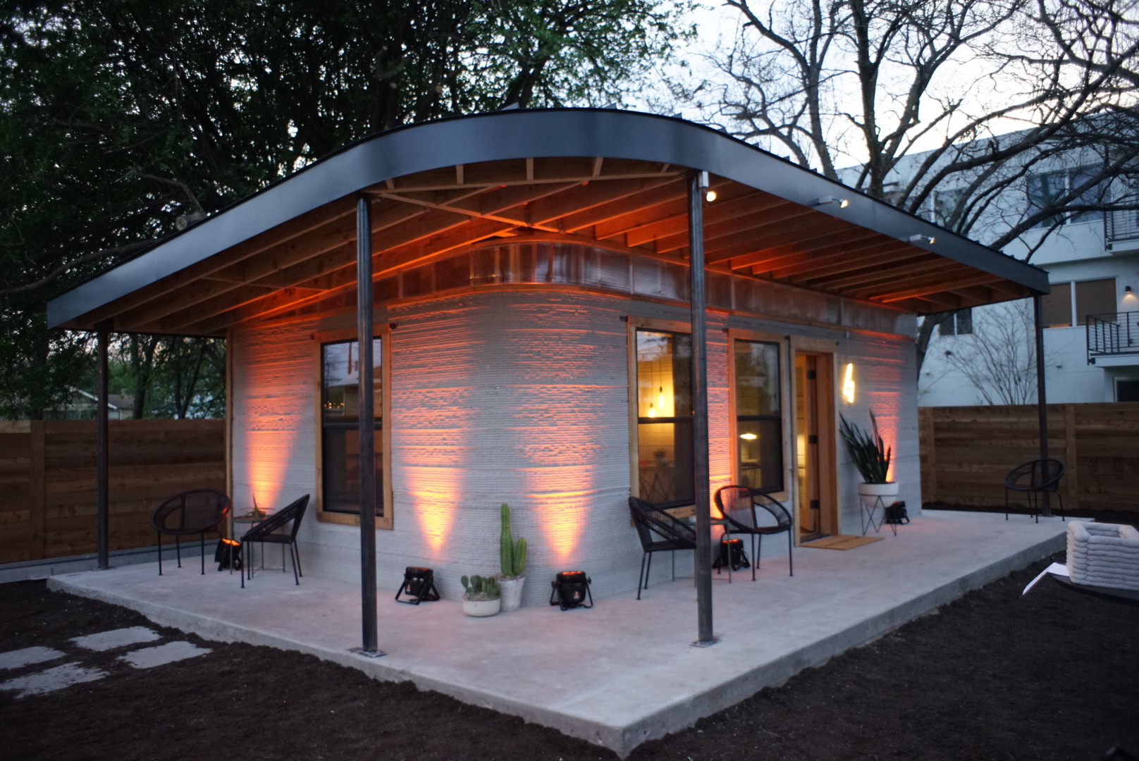 Dit huis werd in amper 24 uur gebouwd door een 3D printer en kost slechts 4.000 dollar: