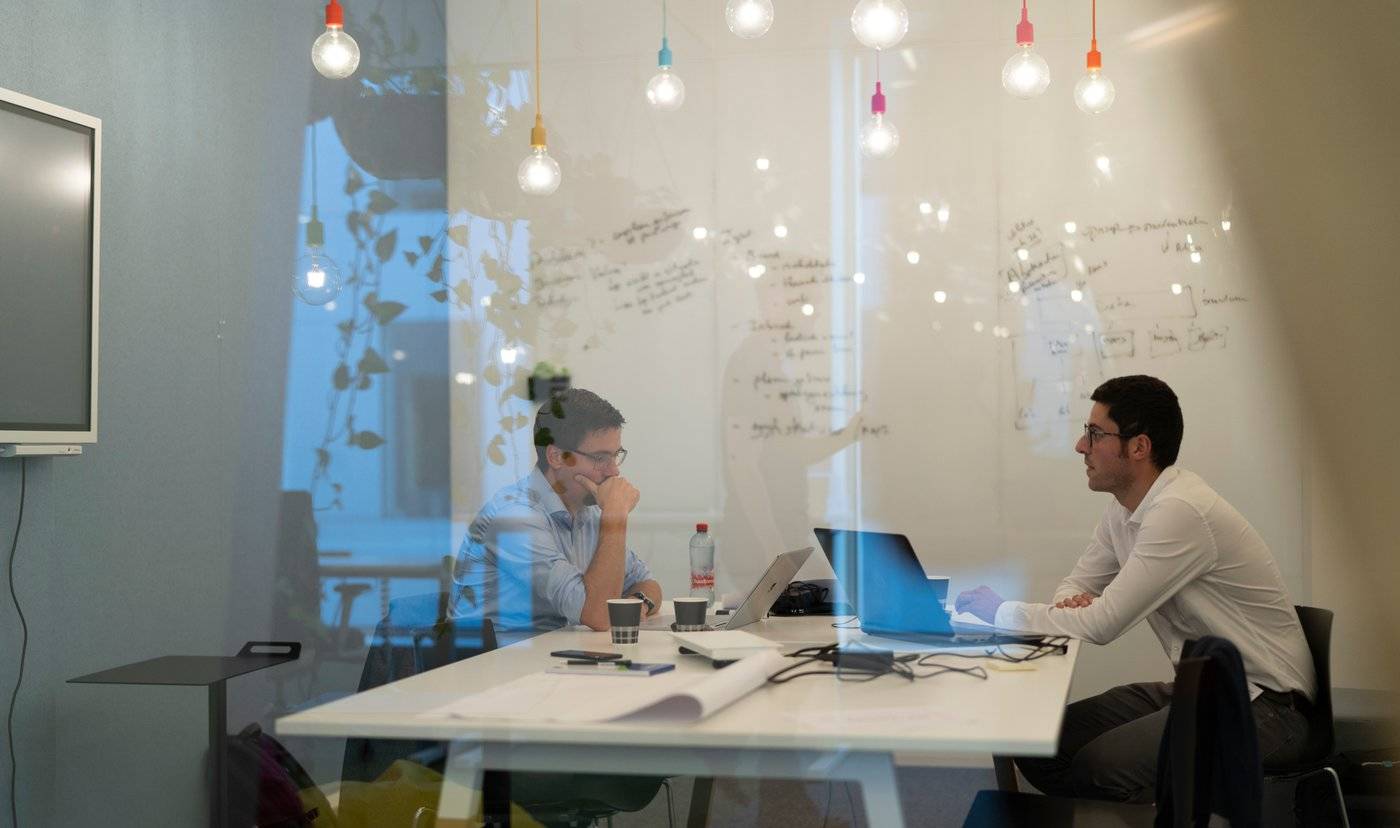 Hoe Belgische start-ups sinds COVID-19 veel sneller internationaal geld ophalen: “Als je voor investeerders moet pitchen via Zoom maakt het niet uit dat ze aan de andere kant van de wereld zitten”