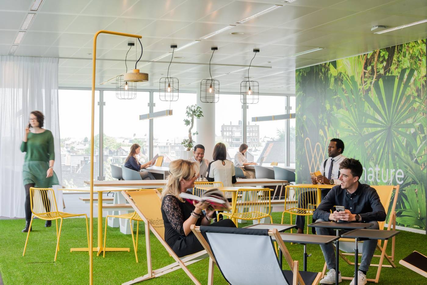 Hoe het traditionele kantoorgebouw stilaan ten dode opgeschreven is: 'Millennials haten pendelen en saaie kantoren'