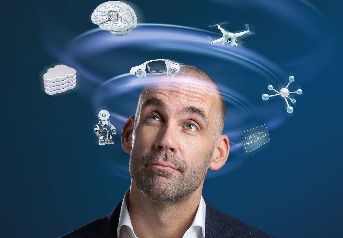 Futurist Richard Van Hooijdonck: “Nu al zien we een kentering waarbij robots stilaan deel uitmaken van ons leven. Maar wat me écht opvalt, is hoe ook de mens verandert”