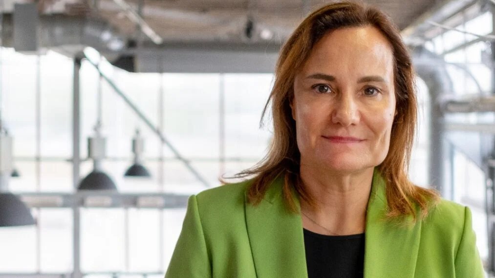 Nederlandse fietsfabrikant VanMoof haalt ex-CEO van booking.com aan boord