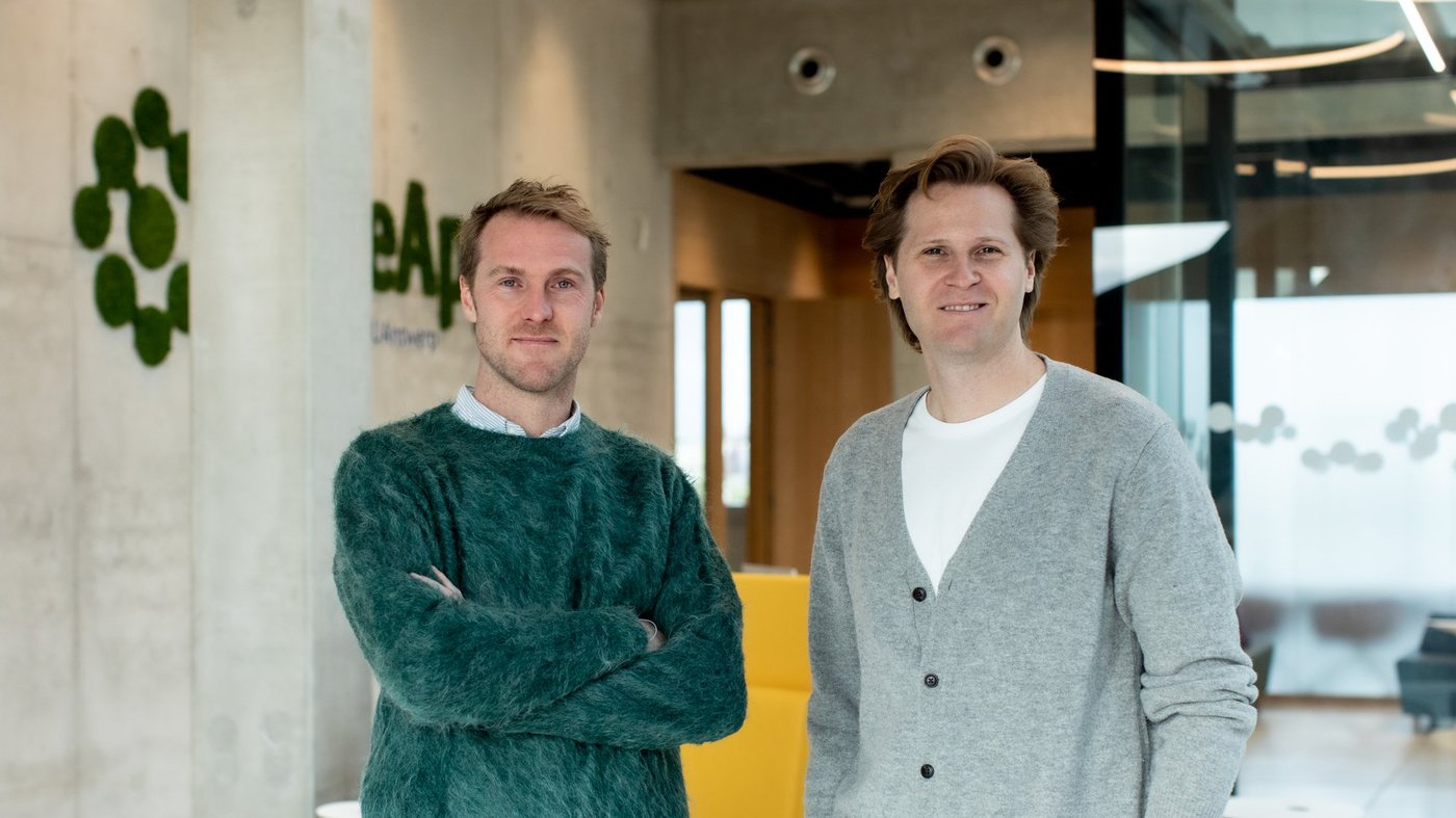 Plasmareactor D-CRBN recycleert schadelijke broeikasgassen tot hoogwaardige chemicaliën: “Vanuit Antwerpen lossen we een wereldwijd probleem op”