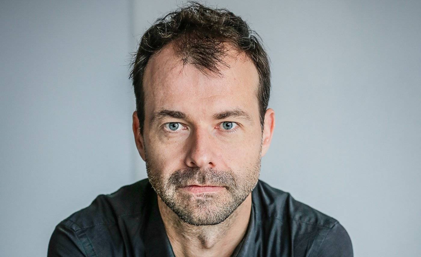 Psycholoog Filip Raes bindt de strijd aan met het eeuwige gepieker: “Piekeren is af en toe best functioneel, maar je mag het niet laten ontsporen”