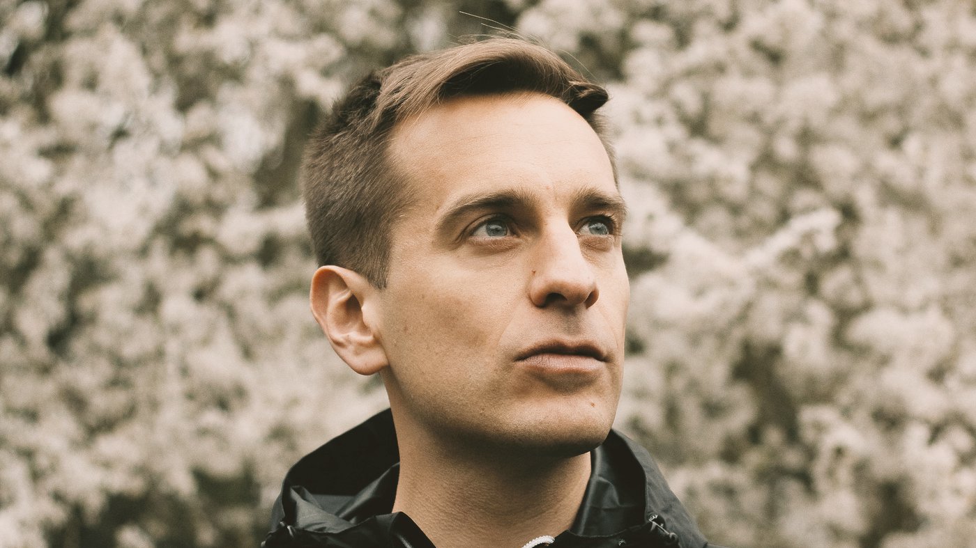 Radiomaker Sam De Bruyn opent pop-up webshop voor duurzame reizigers