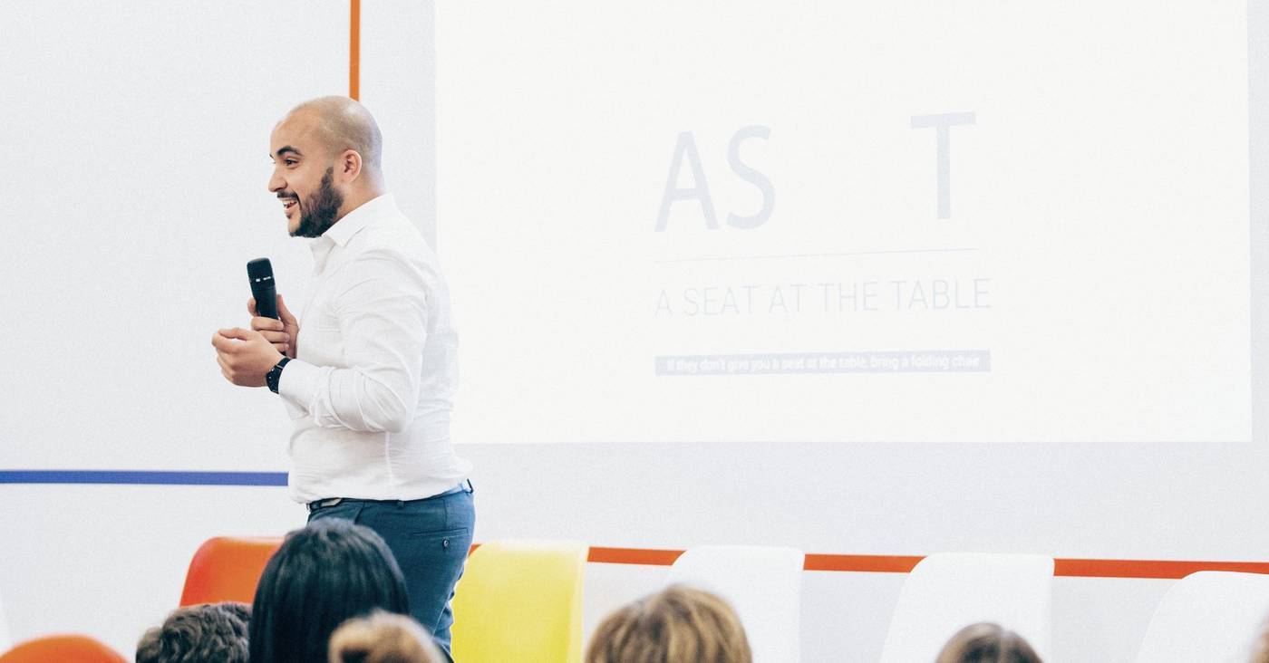 Sociaal ondernemer Youssef Kobo: “Als het moet, brengen we onze jongeren tot in de boardroom van bedrijven”