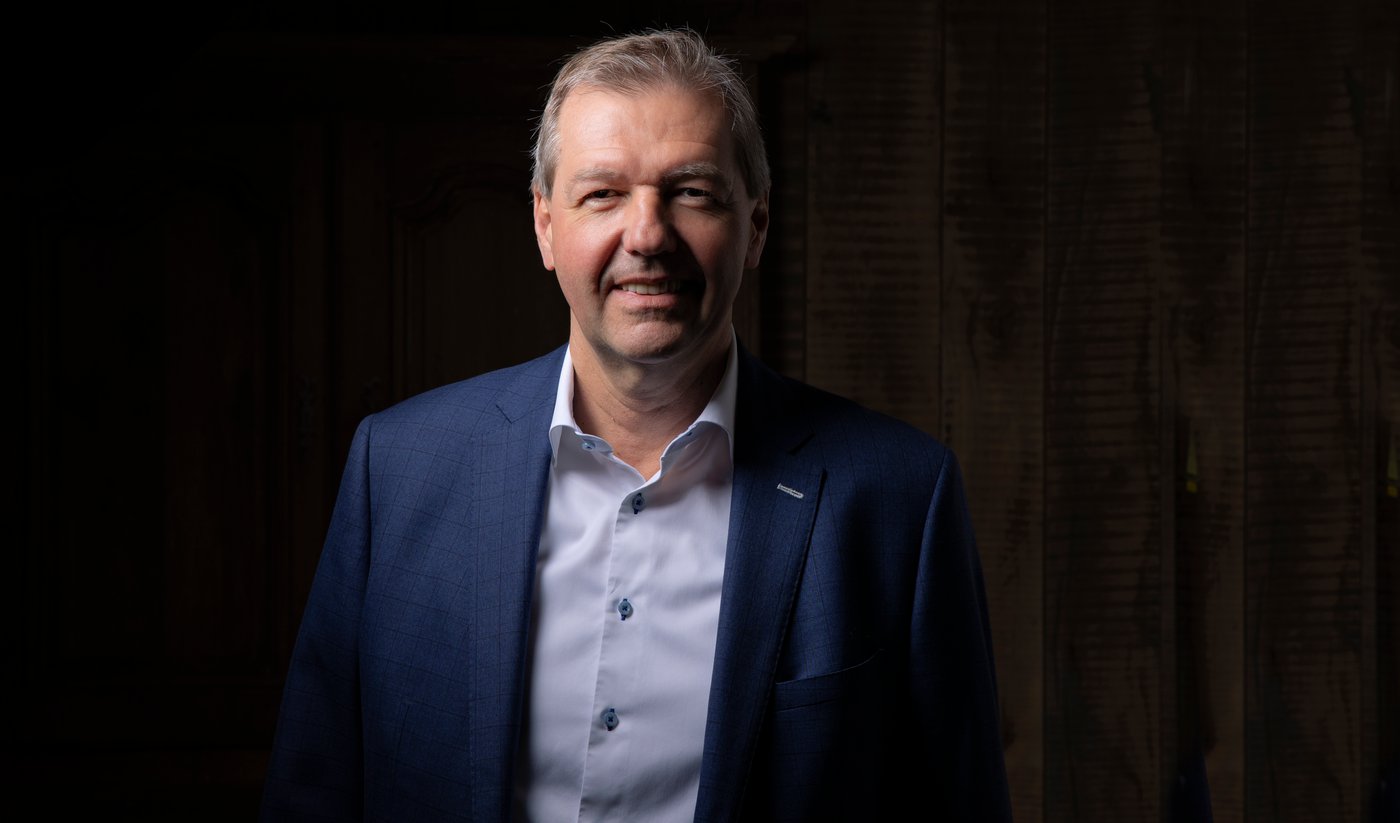 Van verpleger tot CEO van een internationaal miljoenenbedrijf, het atypisch parcours van Jos Vandael: “Ik heb op boerenverstand en buikgevoel vaak voor de moeilijkste weg gekozen”