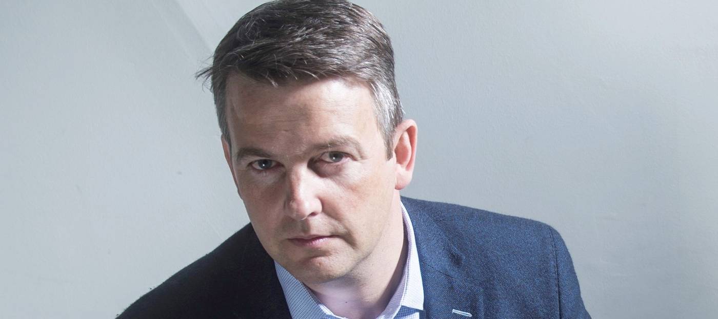 Vijf op een rij: een blik in het leven van Hans Constandt