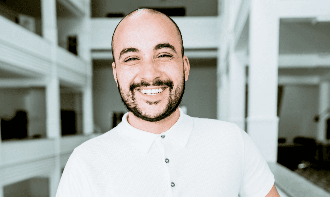 Vijf op een rij: een blik in het leven van Youssef Kobo